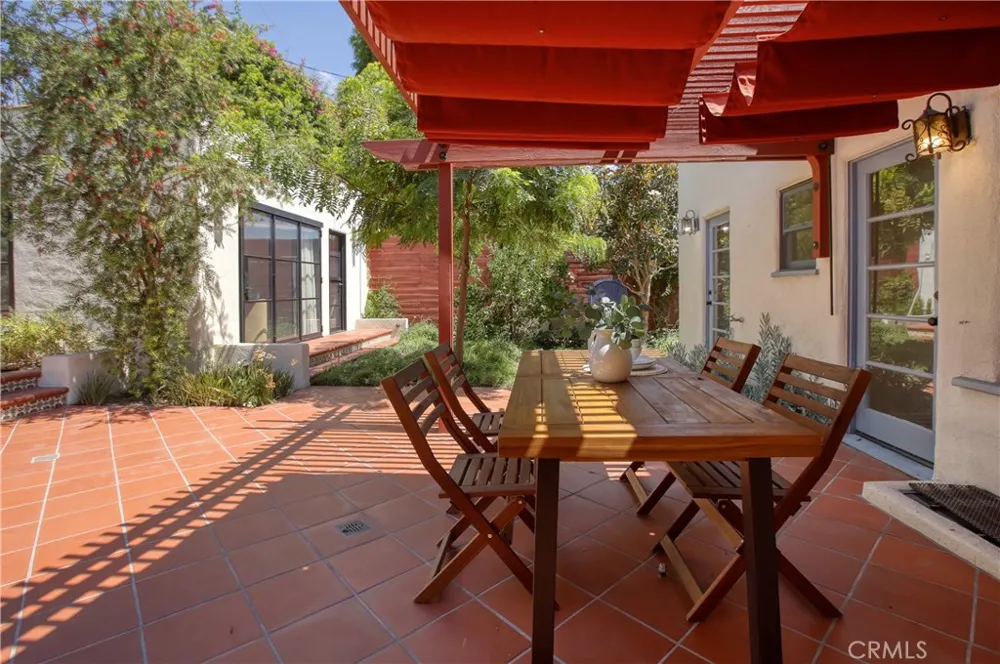 725 Pleasant View Terrace Glendale, CA 91202