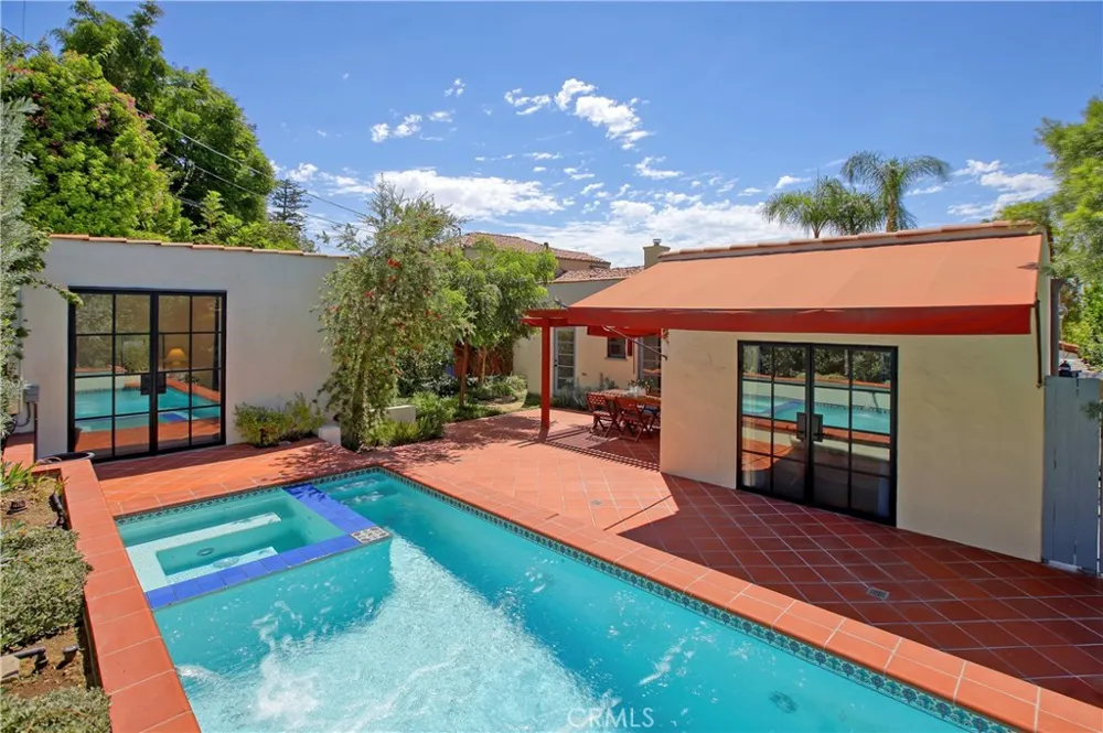 725 Pleasant View Terrace Glendale, CA 91202