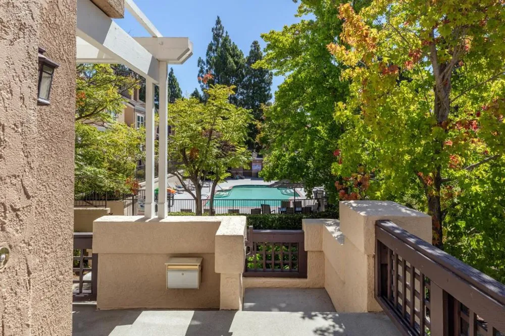 422 Camille Circle #11 San Jose, CA 95134