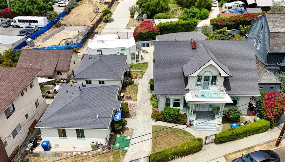 723 E Kensington Los Angeles, CA 90026