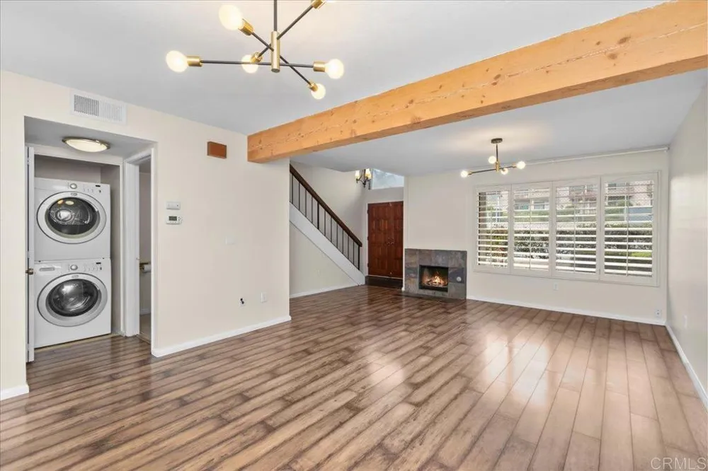 6860 Caminito Montanoso #8 San Diego, CA 92119