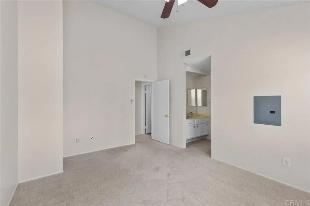 6860 Caminito Montanoso #8 San Diego, CA 92119