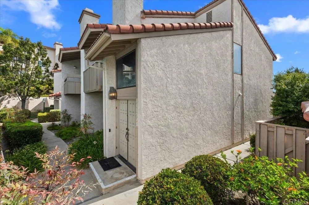 6860 Caminito Montanoso #8 San Diego, CA 92119