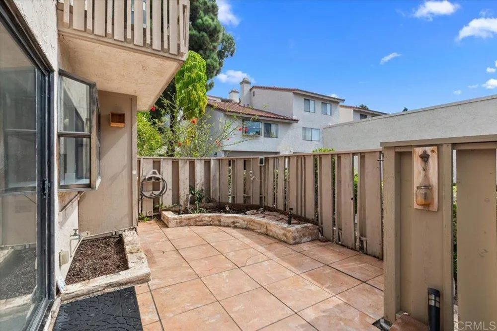 6860 Caminito Montanoso #8 San Diego, CA 92119