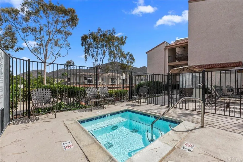 6860 Caminito Montanoso #8 San Diego, CA 92119