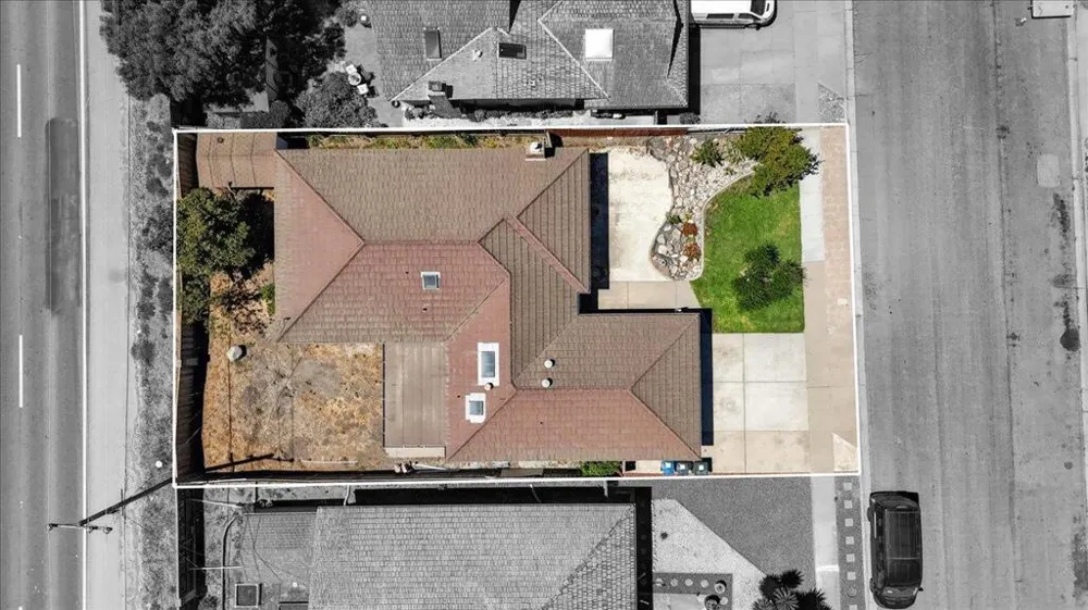 654 La Mesa Drive Salinas, CA 93901