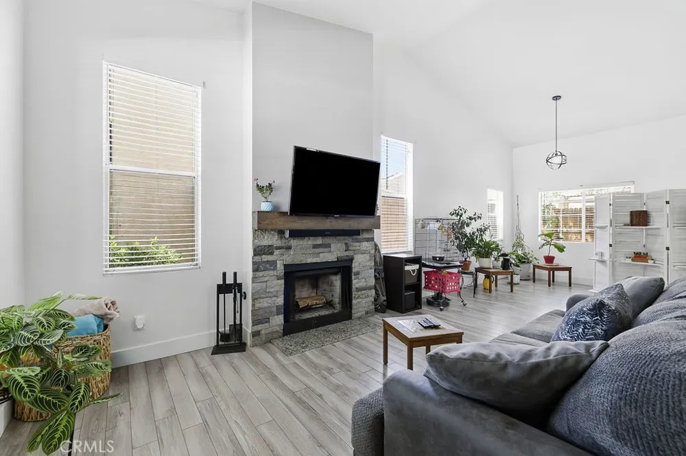 40149 La Cota Drive Palmdale, CA 93550