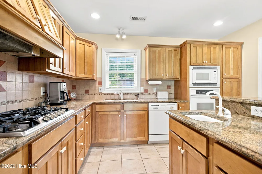 107 Silver Lake Court Swansboro, NC 28584