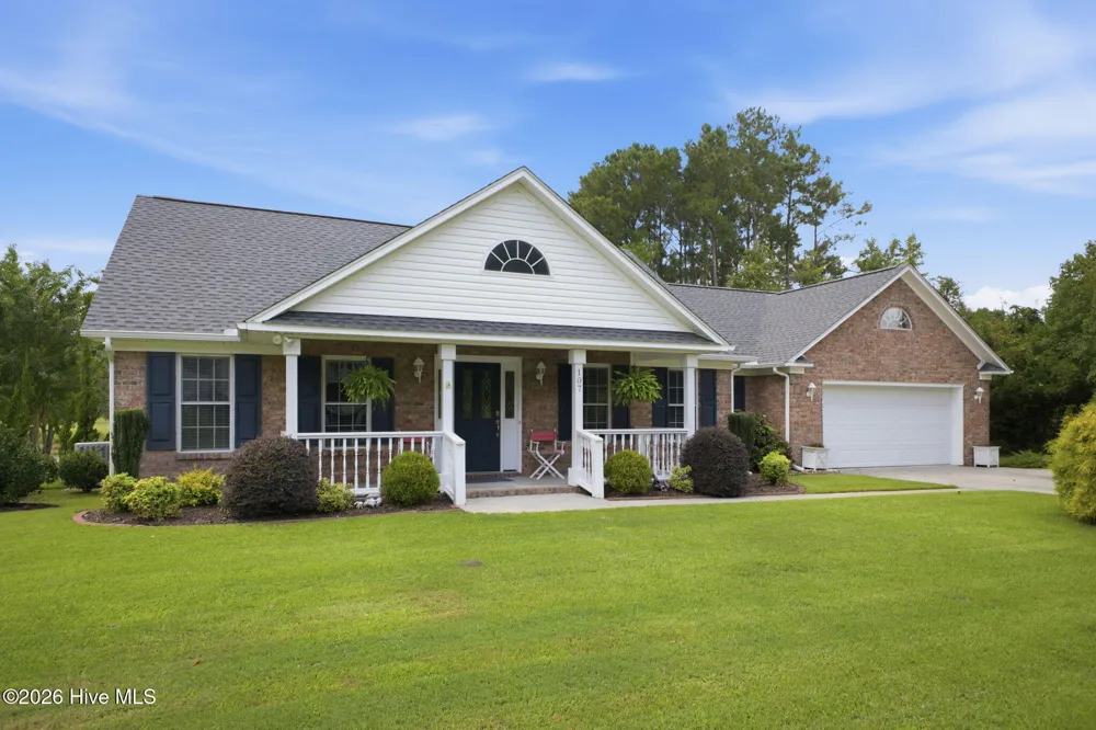 107 Silver Lake Court Swansboro, NC 28584