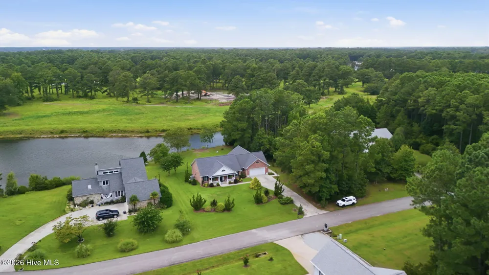 107 Silver Lake Court Swansboro, NC 28584