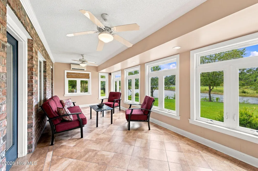 107 Silver Lake Court Swansboro, NC 28584