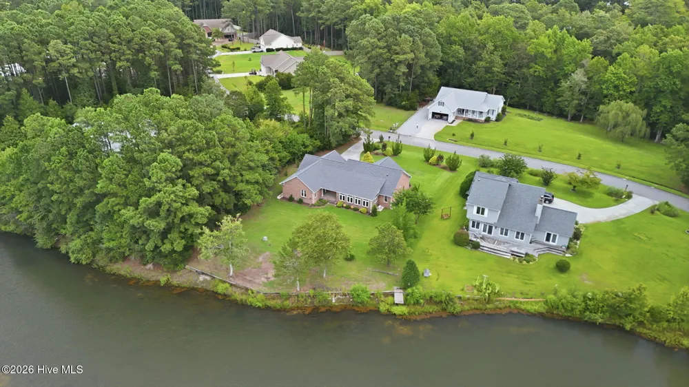 107 Silver Lake Court Swansboro, NC 28584