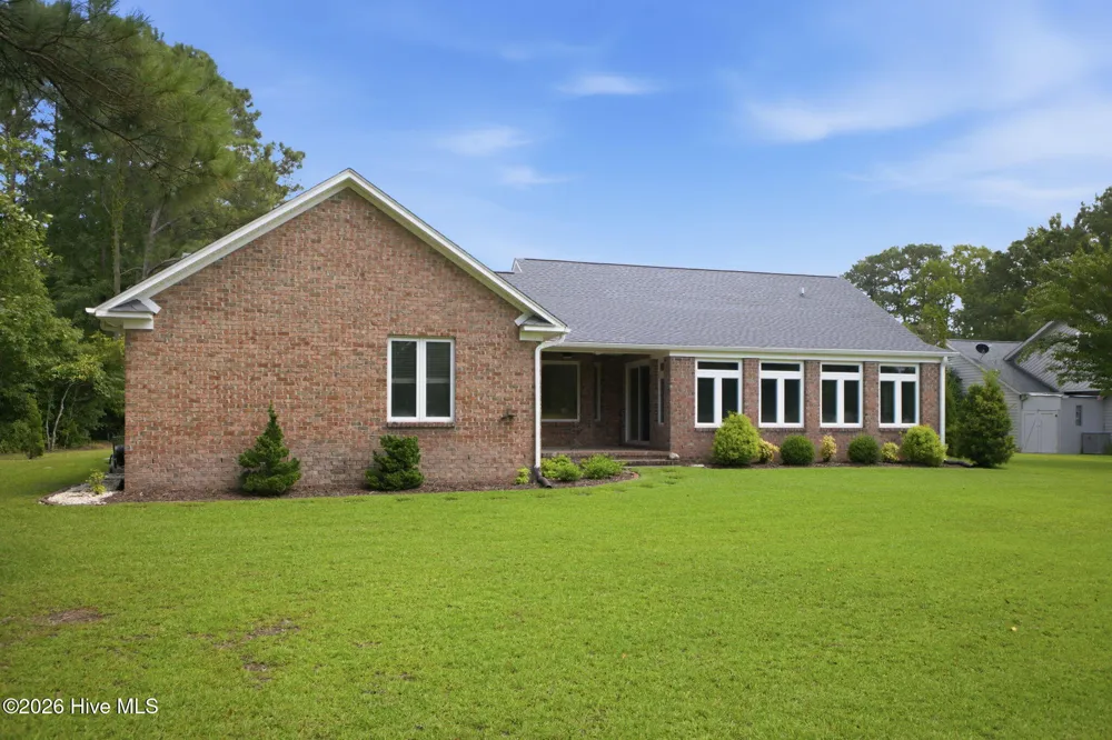 107 Silver Lake Court Swansboro, NC 28584