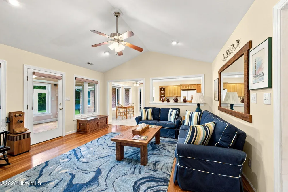 107 Silver Lake Court Swansboro, NC 28584