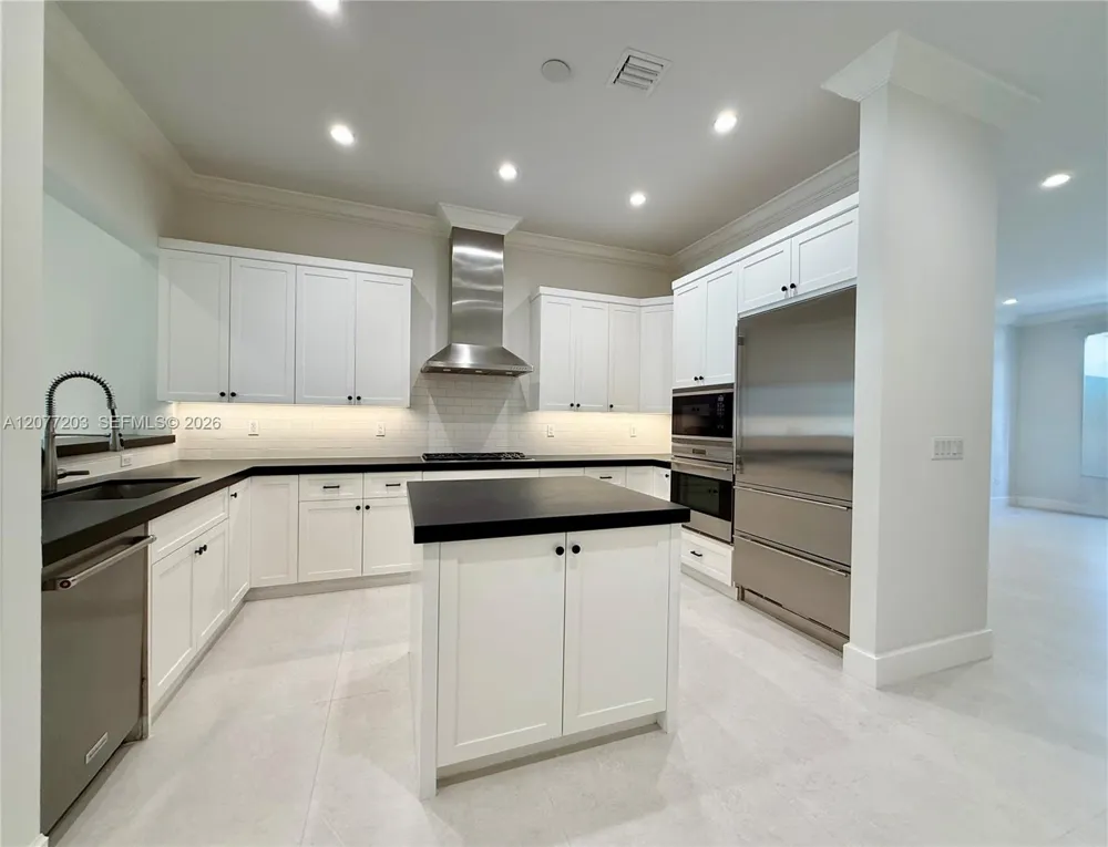 530 Valencia Ave #3 Coral Gables, FL 33134