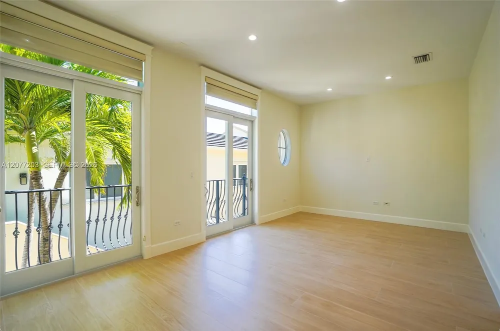 530 Valencia Ave #3 Coral Gables, FL 33134