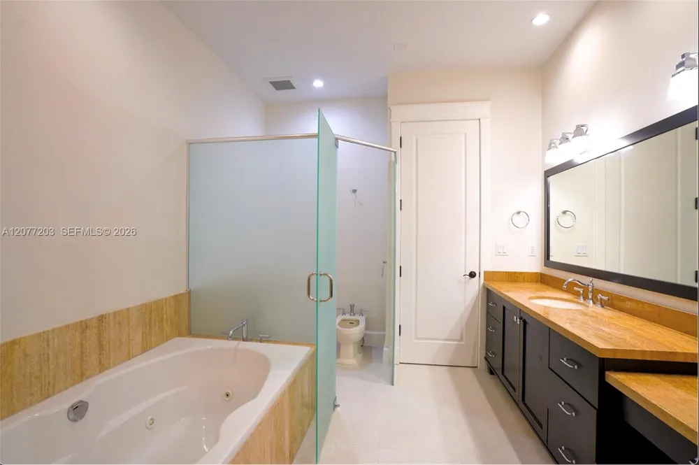 530 Valencia Ave #3 Coral Gables, FL 33134