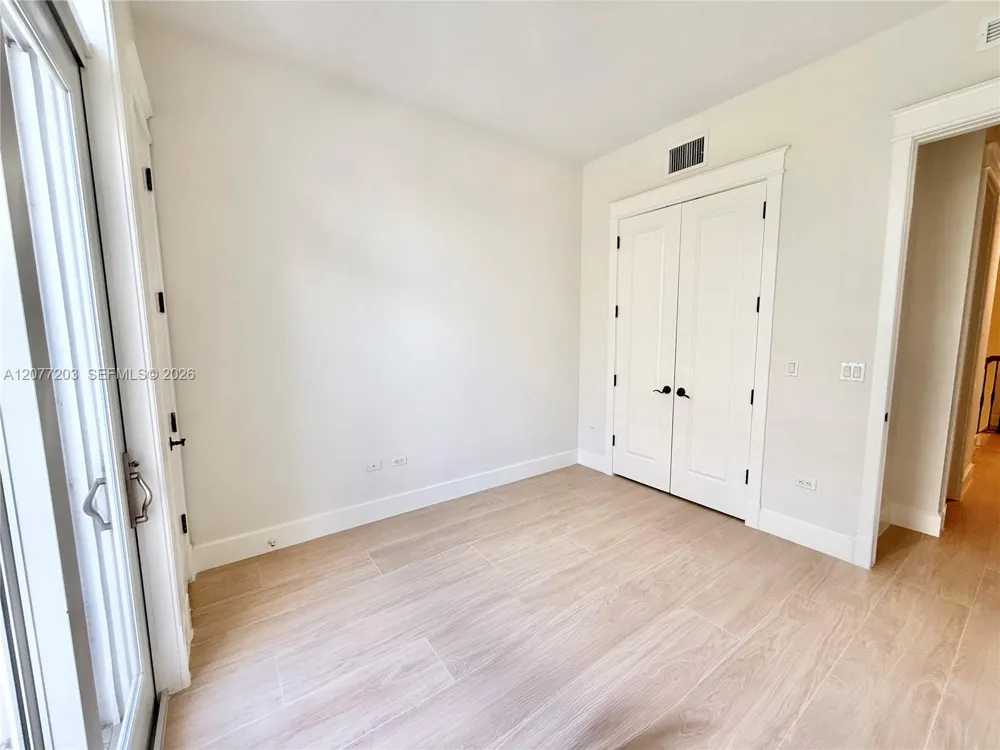 530 Valencia Ave #3 Coral Gables, FL 33134