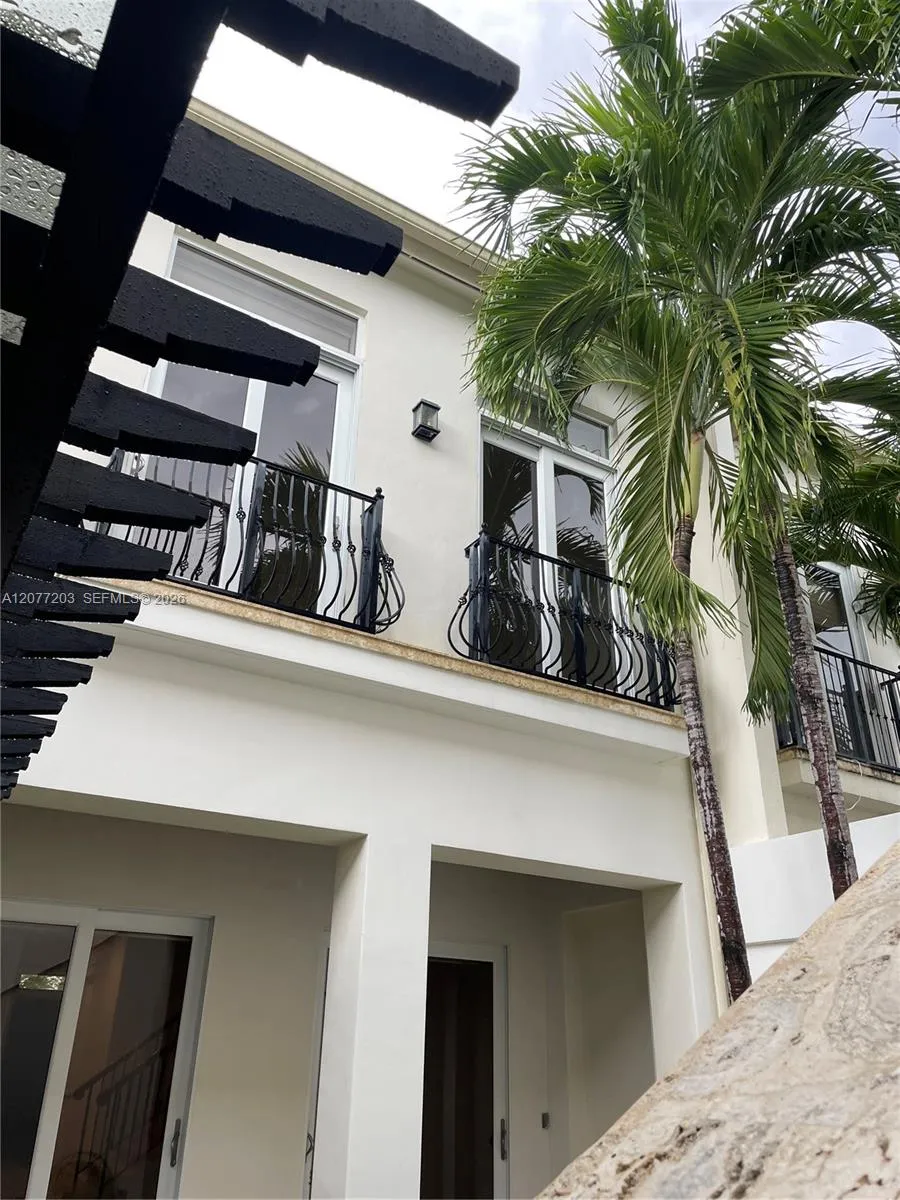 530 Valencia Ave #3 Coral Gables, FL 33134