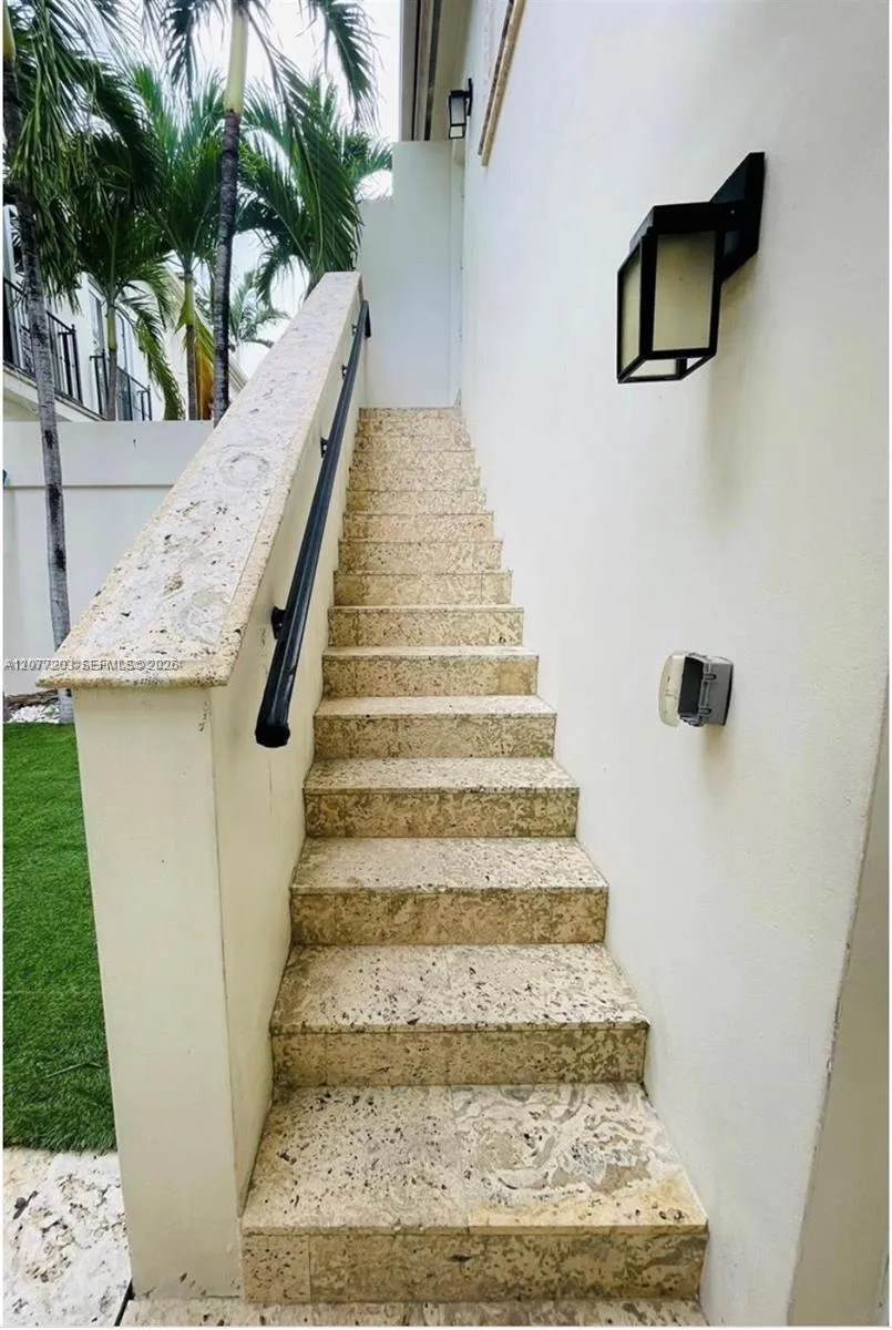530 Valencia Ave #3 Coral Gables, FL 33134