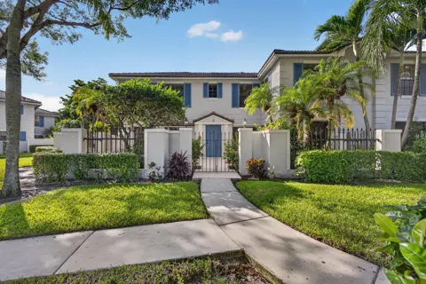 350 PRESTWICK CIRCLE #2