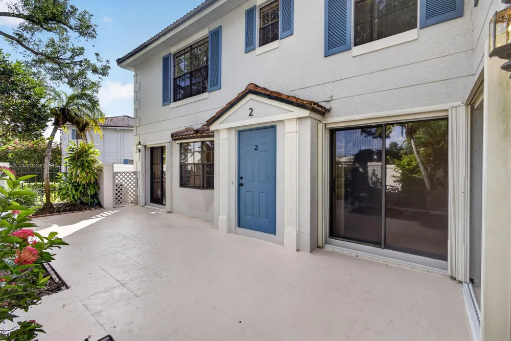 350 PRESTWICK CIRCLE #2 Palm Beach Gardens, FL 33418