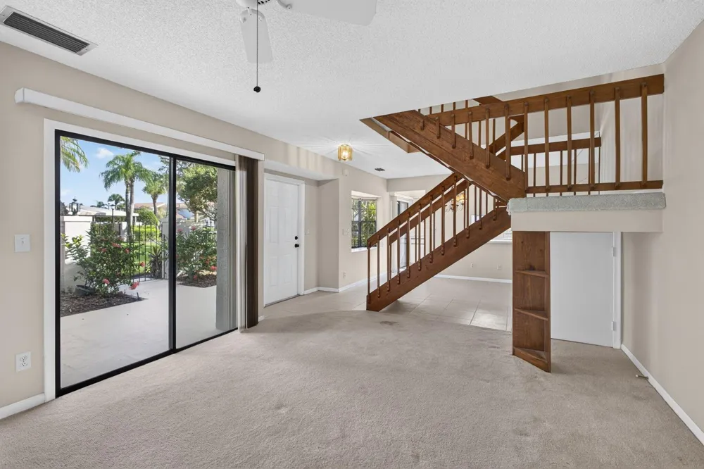 350 PRESTWICK CIRCLE #2 Palm Beach Gardens, FL 33418