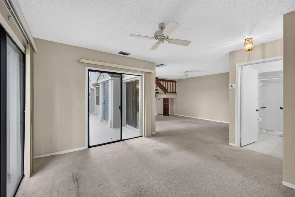 350 PRESTWICK CIRCLE #2 Palm Beach Gardens, FL 33418