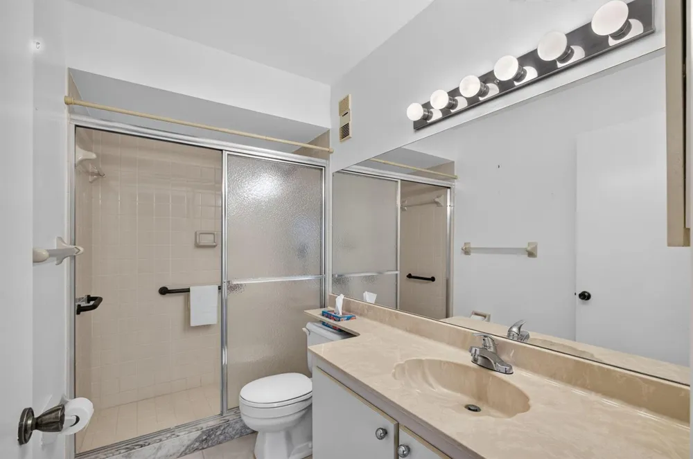350 PRESTWICK CIRCLE #2 Palm Beach Gardens, FL 33418