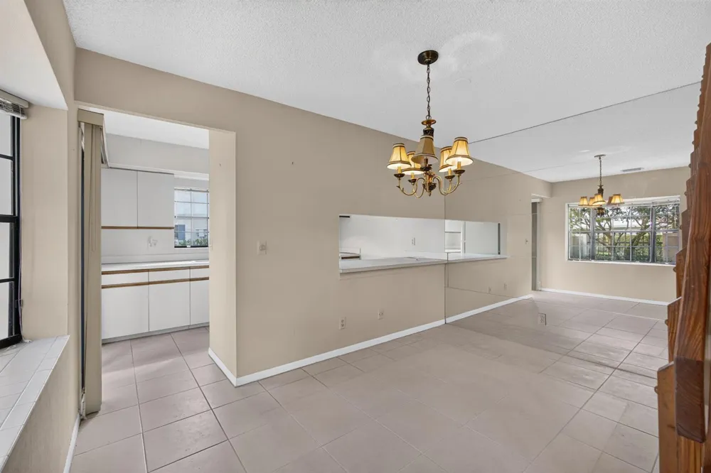350 PRESTWICK CIRCLE #2 Palm Beach Gardens, FL 33418