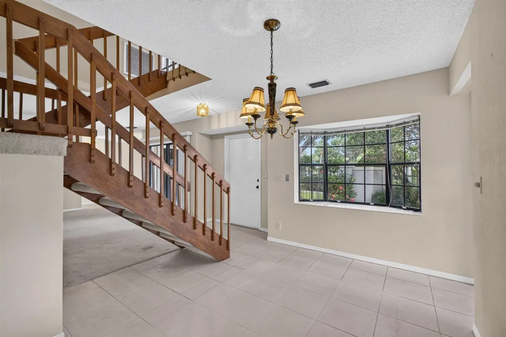 350 PRESTWICK CIRCLE #2 Palm Beach Gardens, FL 33418
