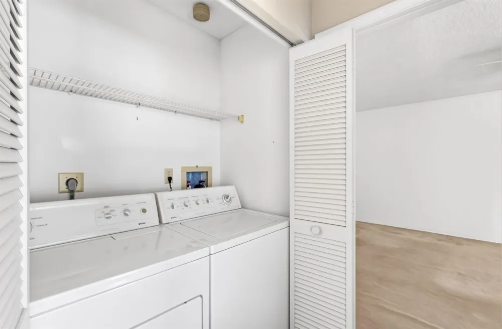 350 PRESTWICK CIRCLE #2 Palm Beach Gardens, FL 33418