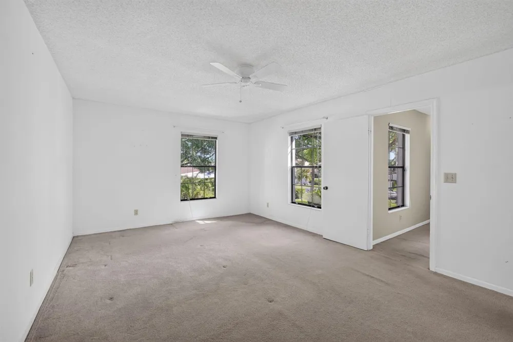 350 PRESTWICK CIRCLE #2 Palm Beach Gardens, FL 33418