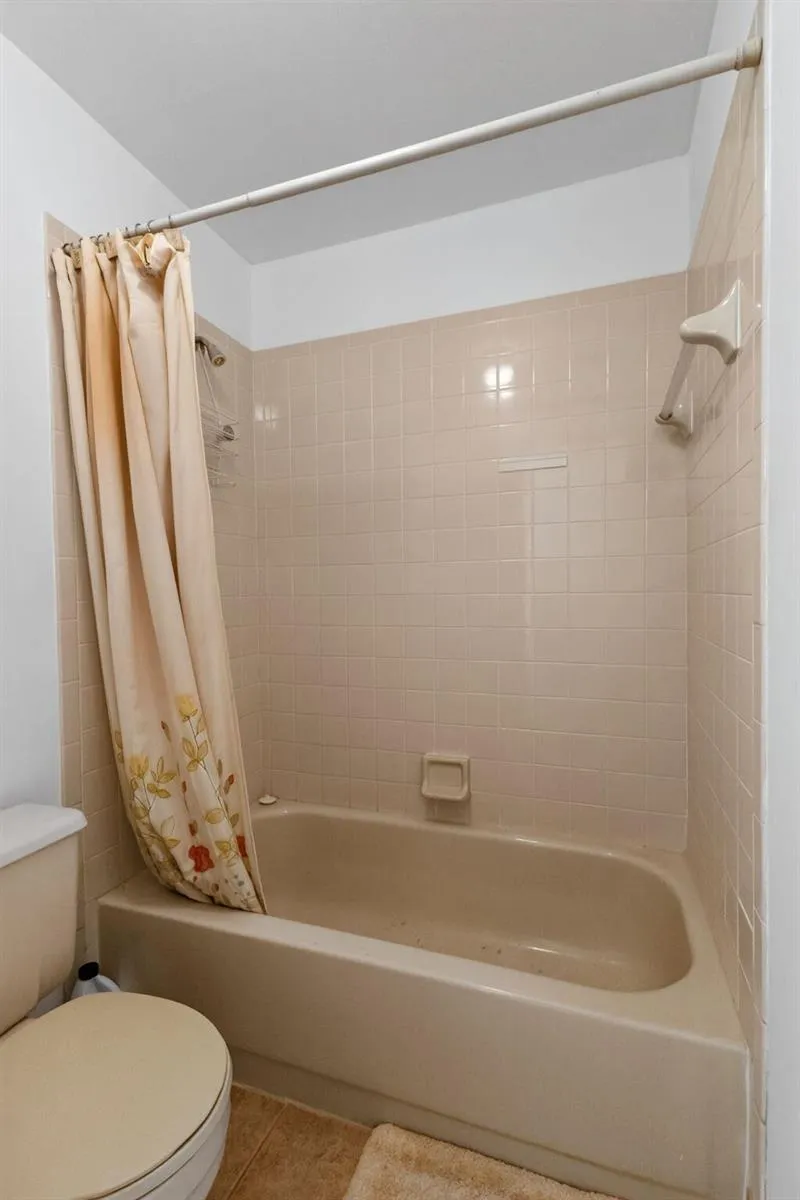 350 PRESTWICK CIRCLE #2 Palm Beach Gardens, FL 33418