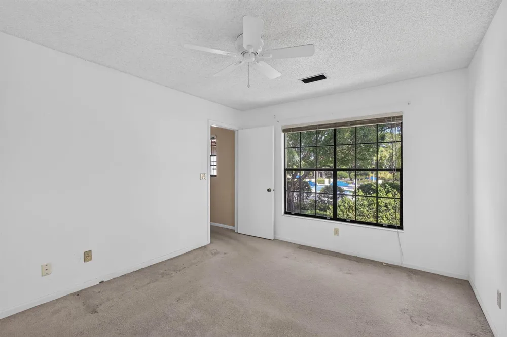 350 PRESTWICK CIRCLE #2 Palm Beach Gardens, FL 33418