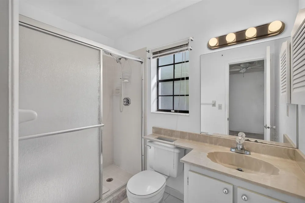 350 PRESTWICK CIRCLE #2 Palm Beach Gardens, FL 33418