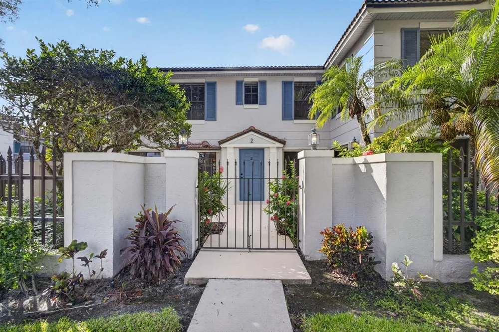 350 PRESTWICK CIRCLE #2 Palm Beach Gardens, FL 33418