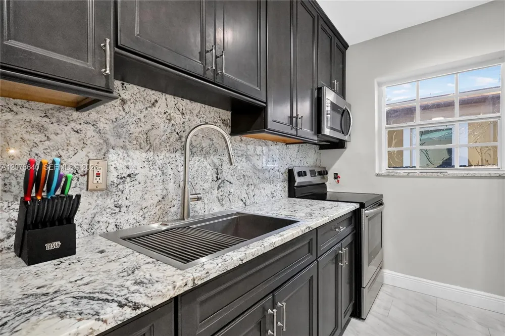 40 NW 68th St Miami, FL 33150