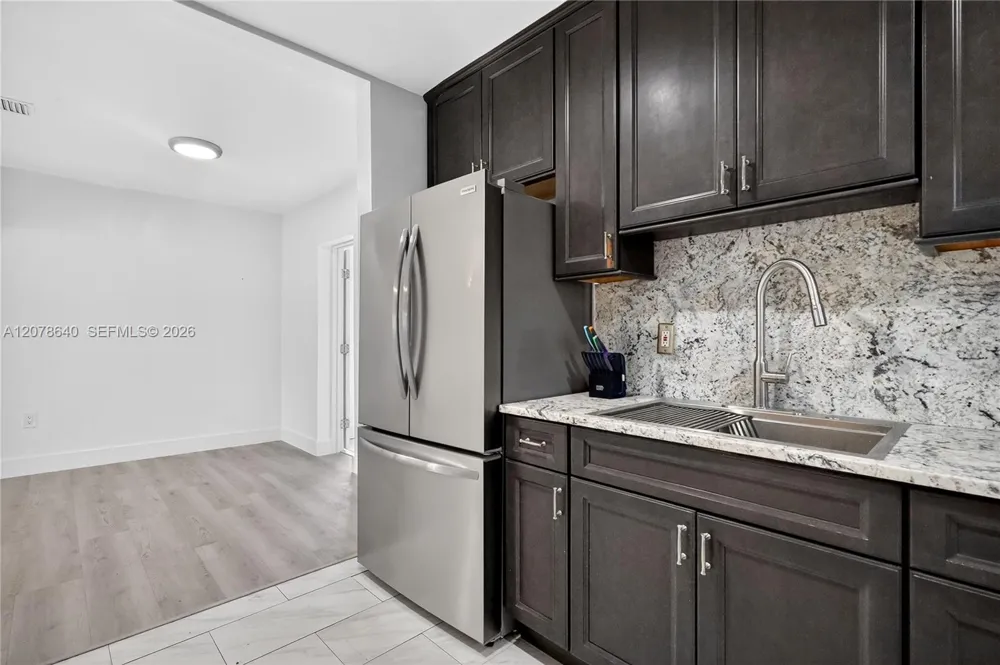 40 NW 68th St Miami, FL 33150