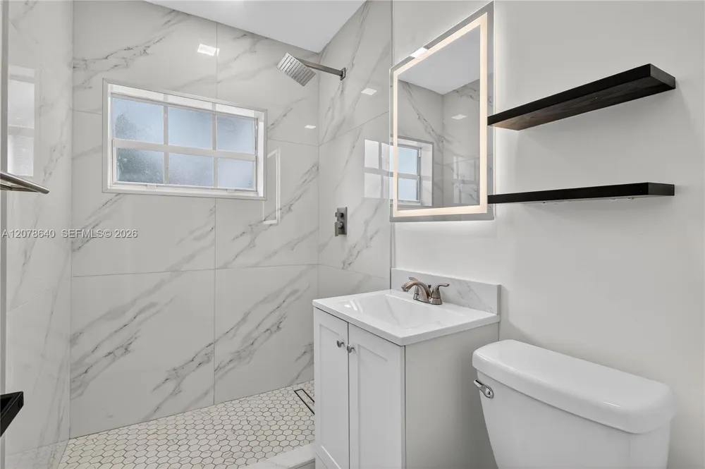 40 NW 68th St Miami, FL 33150