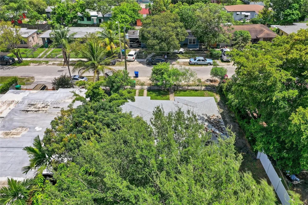 40 NW 68th St Miami, FL 33150