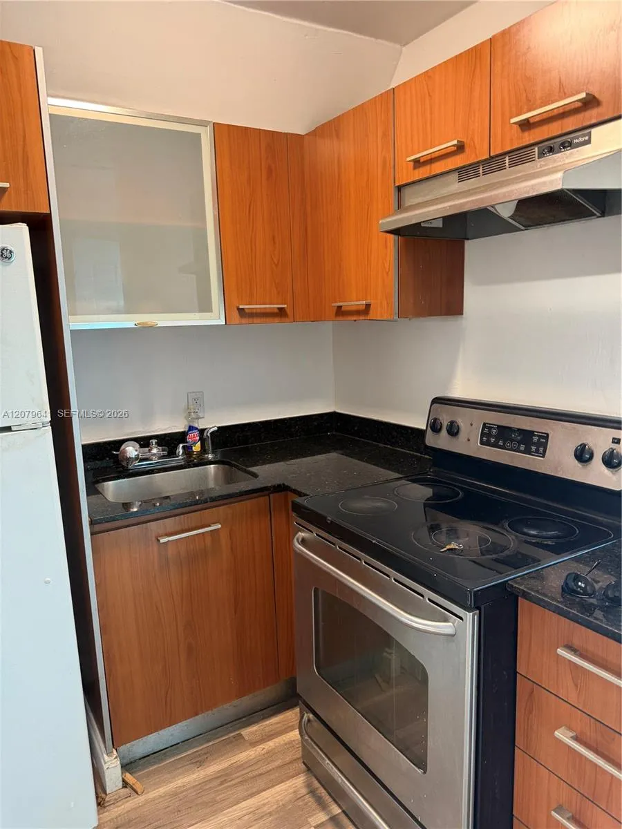 421 NE 68th St #8 Miami, FL 33138
