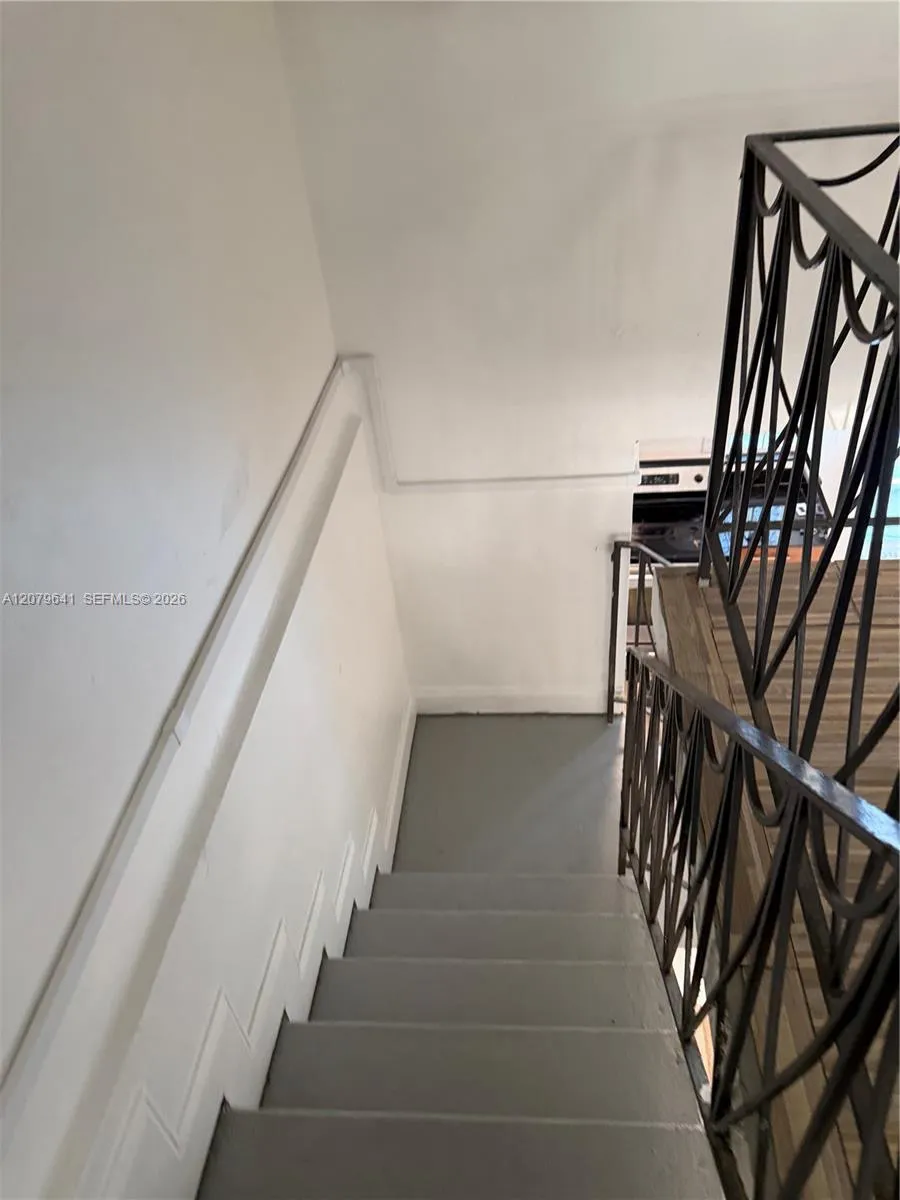 421 NE 68th St #8 Miami, FL 33138