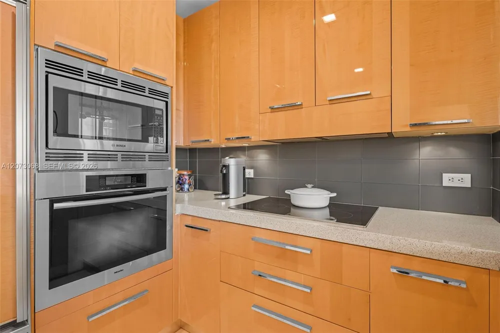 6799 Collins Ave #407 Miami Beach, FL 33141