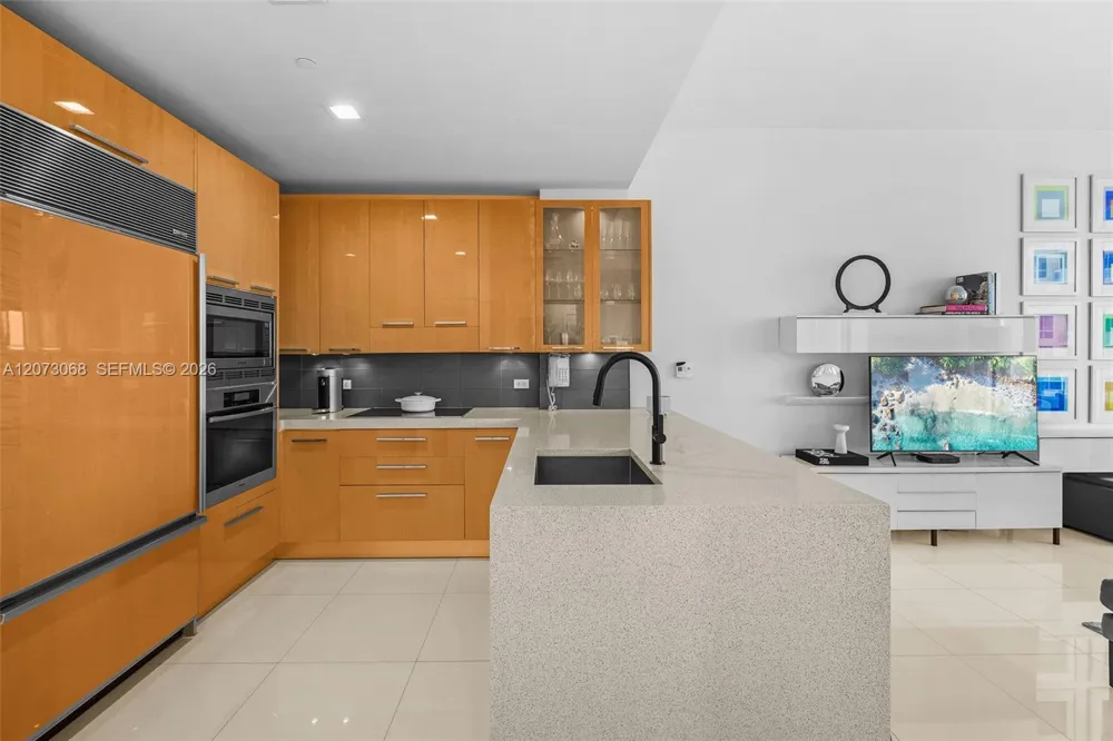 6799 Collins Ave #407 Miami Beach, FL 33141