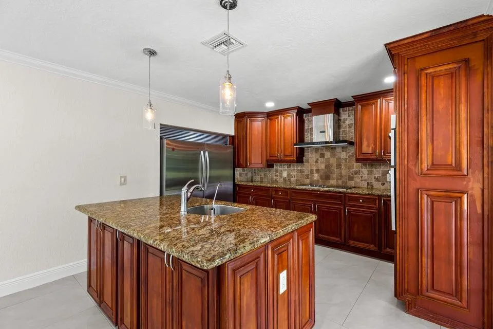 4610 Pine Tree Drive Delray Beach, FL 33445