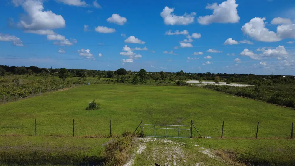 19029 NW 258TH STREET Okeechobee, FL 34972