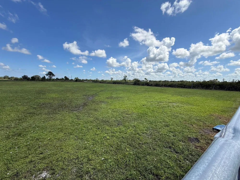 19029 NW 258TH STREET Okeechobee, FL 34972