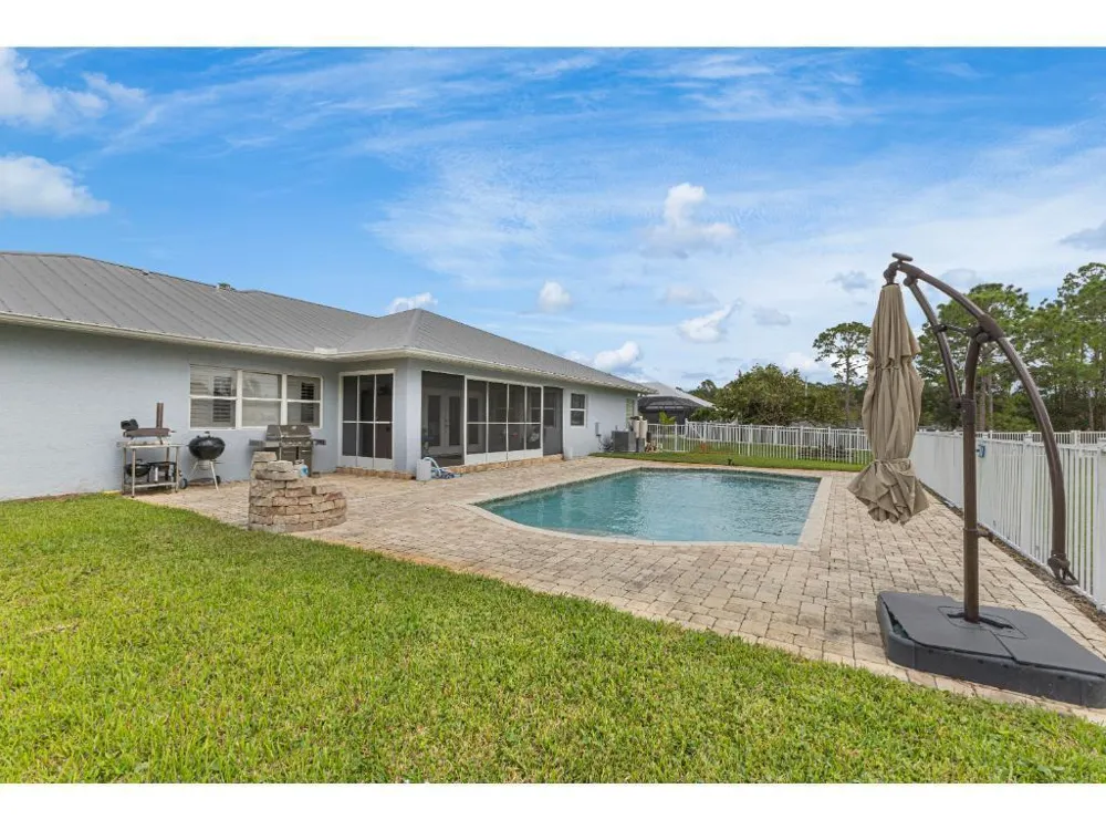 10611 Pine Needle Drive Fort Pierce, FL 34945