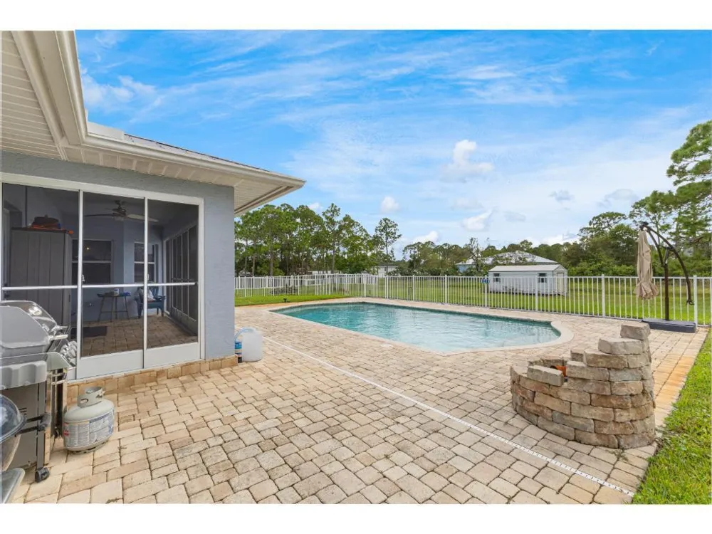 10611 Pine Needle Drive Fort Pierce, FL 34945
